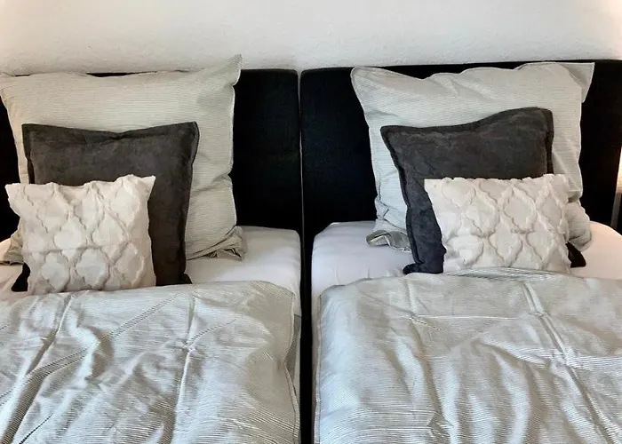 Ruhige 5 Sterne Terrasse & Aussicht Stilvoll & Modern 公寓 Beltheim